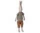 Maileg Hase Rabbit Size 4 mit gestreiftem Strick Sweater Pullover und brauner Hose aus Leinen und Baumwolle Nr 16-2423-00