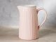 Greengate Krug ALICE Rosa Kanne Everyday Keramik Geschirr Pale Pink 1 Liter Pink Pale Rillenmuster Hygge für jeden Tag