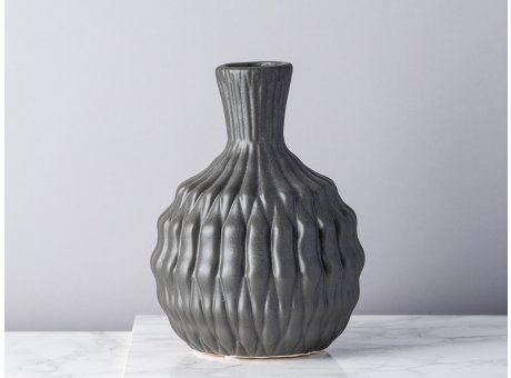 Bloomingville Vase Schwarz Matt Keramik Blumenvase mit tiefer Struktur 20 cm hoch