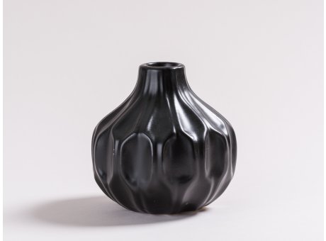 Vase Rosie schwarz matt Blumenvase aus Keramik 11 cm hoch Rillen Design modern für eine Blume